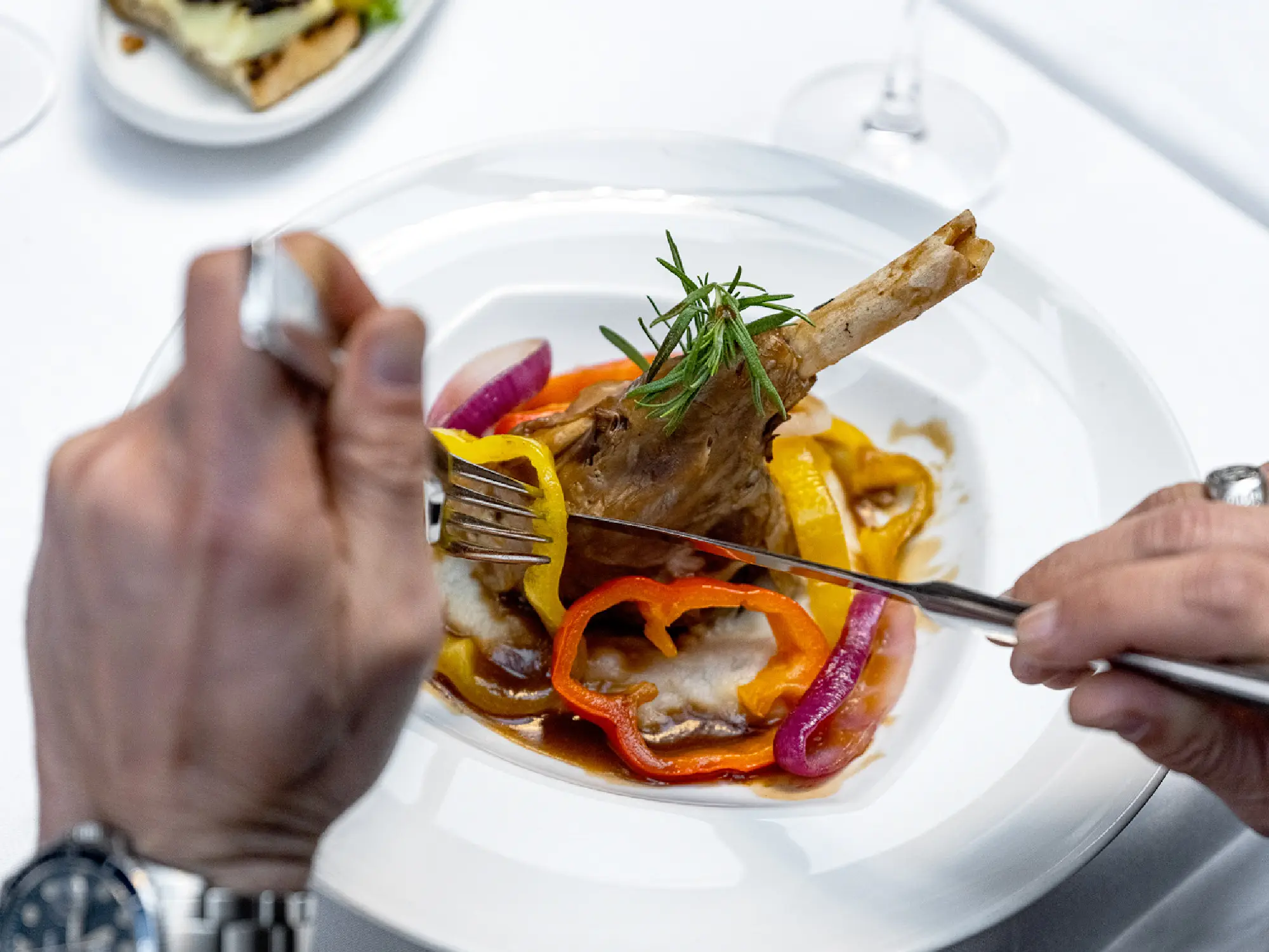 Litera'da dünya mutfağının renkli lezzetleriyle kültür turuna çıkın. 