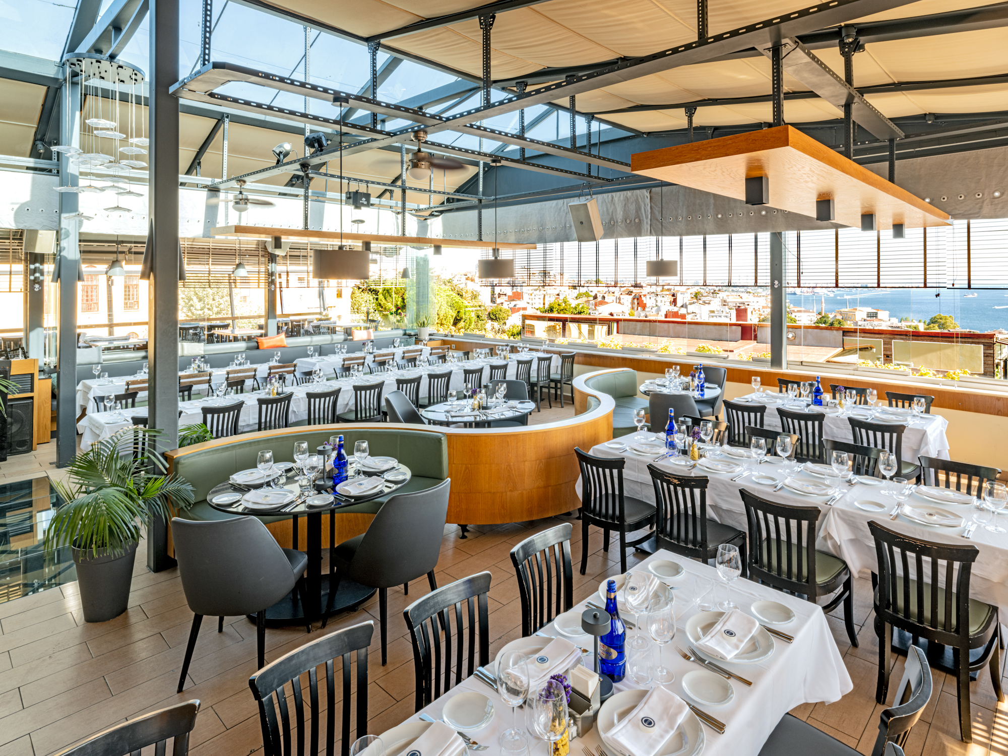 Organise a special meal for your company in Litera's large and spacious environment and strengthen your cooperation.